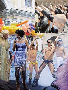 Зачистив город от фашистских отморозков, власти Петербурга наконец спокойно провели гей-парад.